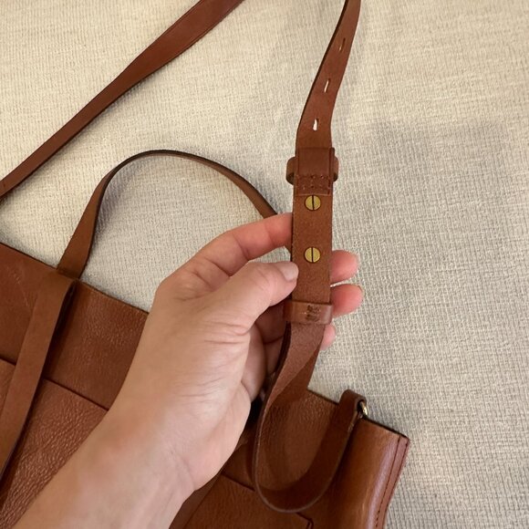Madewell Medium Transport Tote (English Saddle)